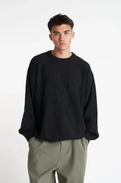 CHECK KNIT CREW BLACK
